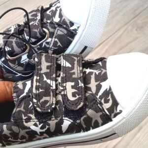 (17-3869) 🔥3/$20🔥 K Komforme Shoes  Sz 7